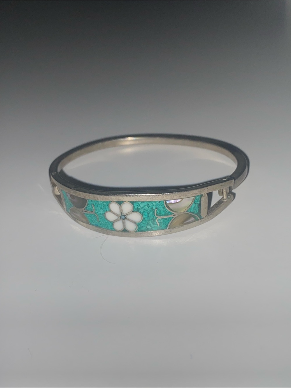 Silver Turquoise Floral Inlay Hinged Silver Bangle Bracelet